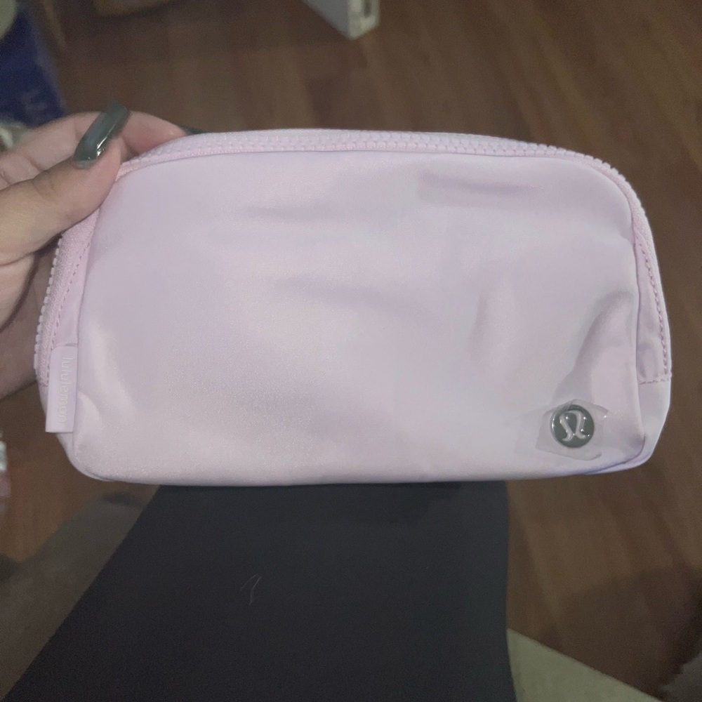 Meadowsweet belt bag